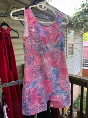 NWT Girls Unitard Size 4T pink metallic with blue roses